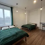 Δωμάτια σε οικογενειακή κατοικία W94 *